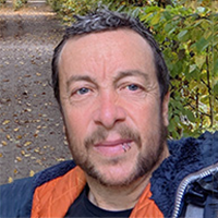 Eli Lazarus headshot